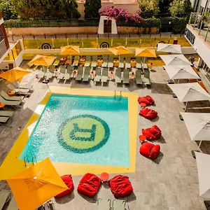 Ryans - Only Adults Apartahotel